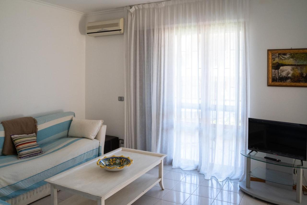 Elegant Apartment In Residence With Pool Acireale Exteriér fotografie